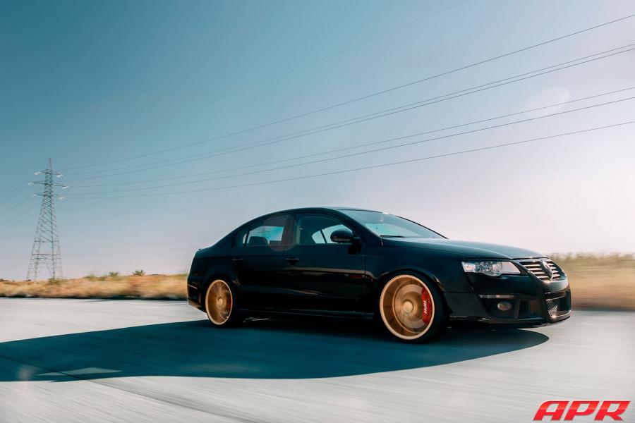  Volkswagen Passat by APR on Vossen Wheels (CVT) 2017 года  (фото 10 из 12)